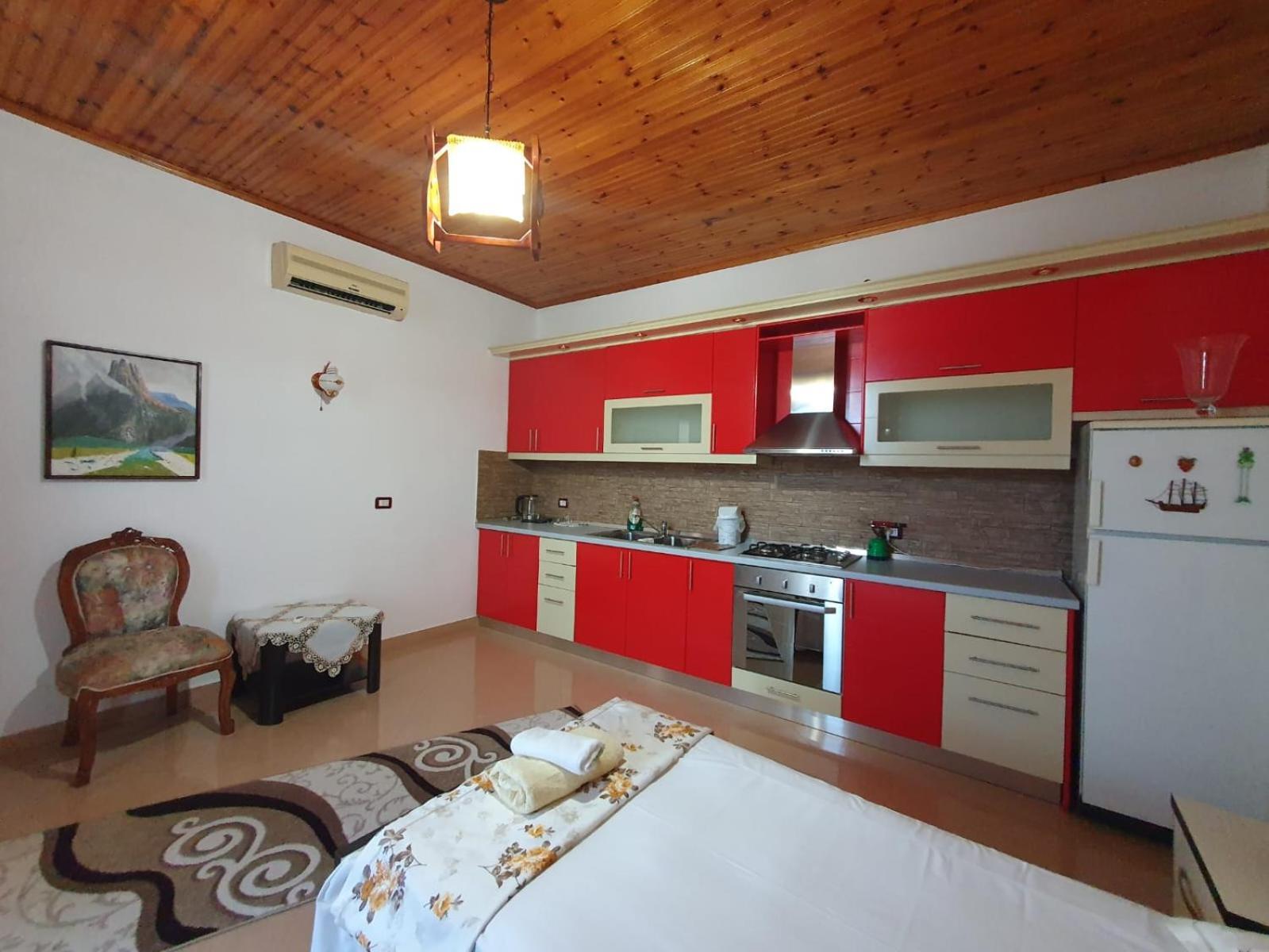 Sara Guesthouse Berat Eksteriør billede