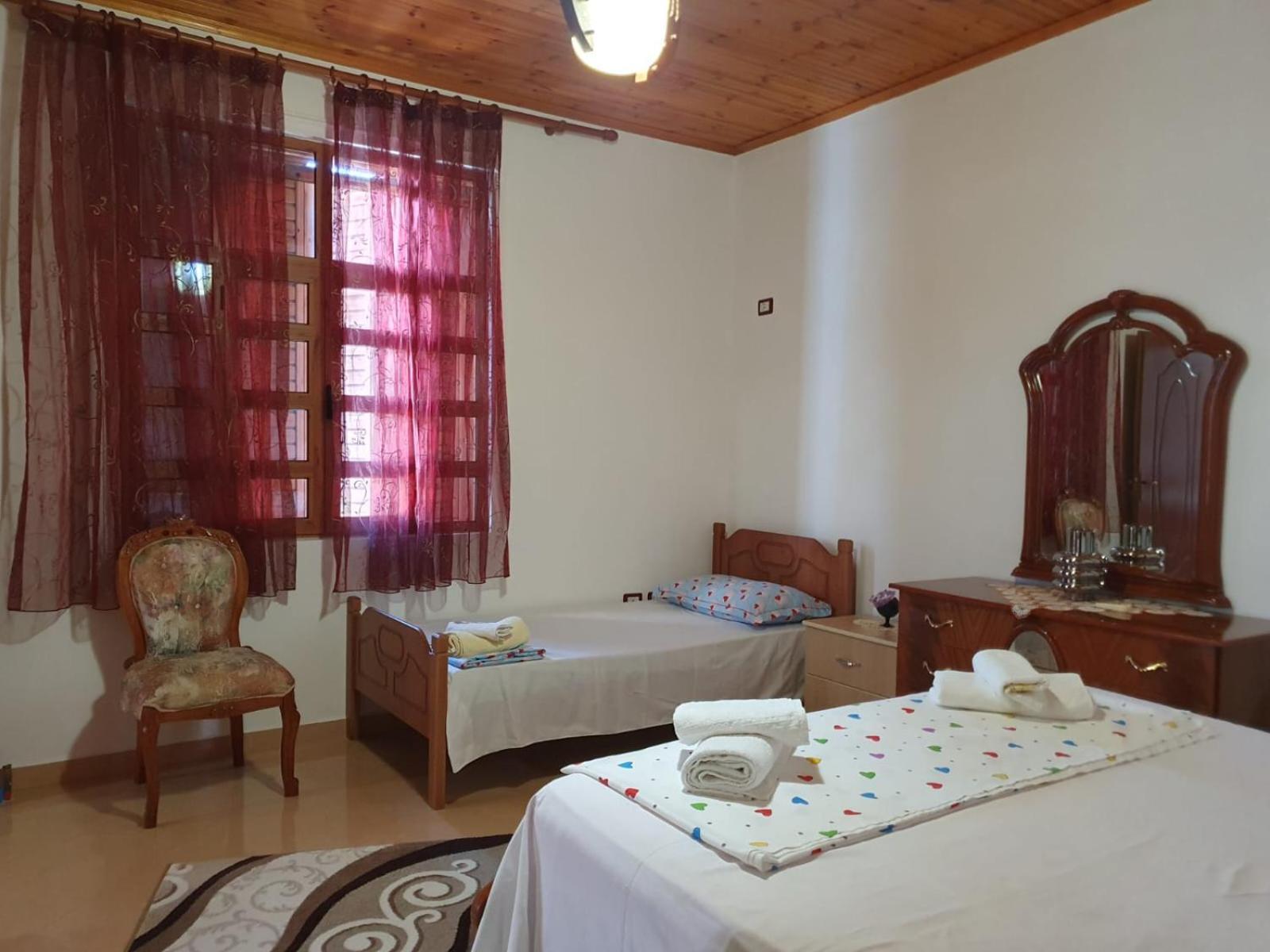 Sara Guesthouse Berat Eksteriør billede