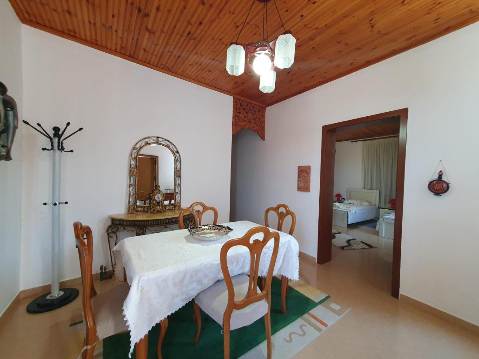 Sara Guesthouse Berat Eksteriør billede