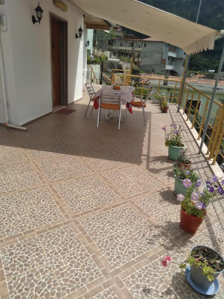 Sara Guesthouse Berat Eksteriør billede