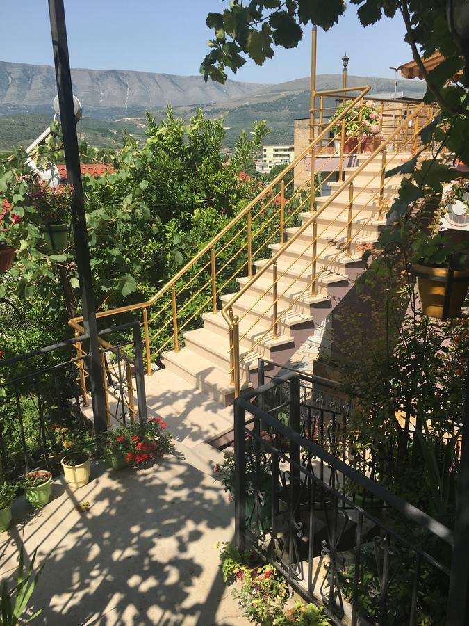 Sara Guesthouse Berat Eksteriør billede